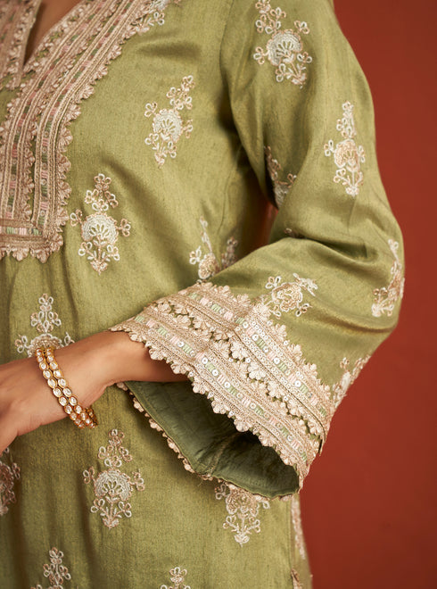 Mitthi Set With Dupatta